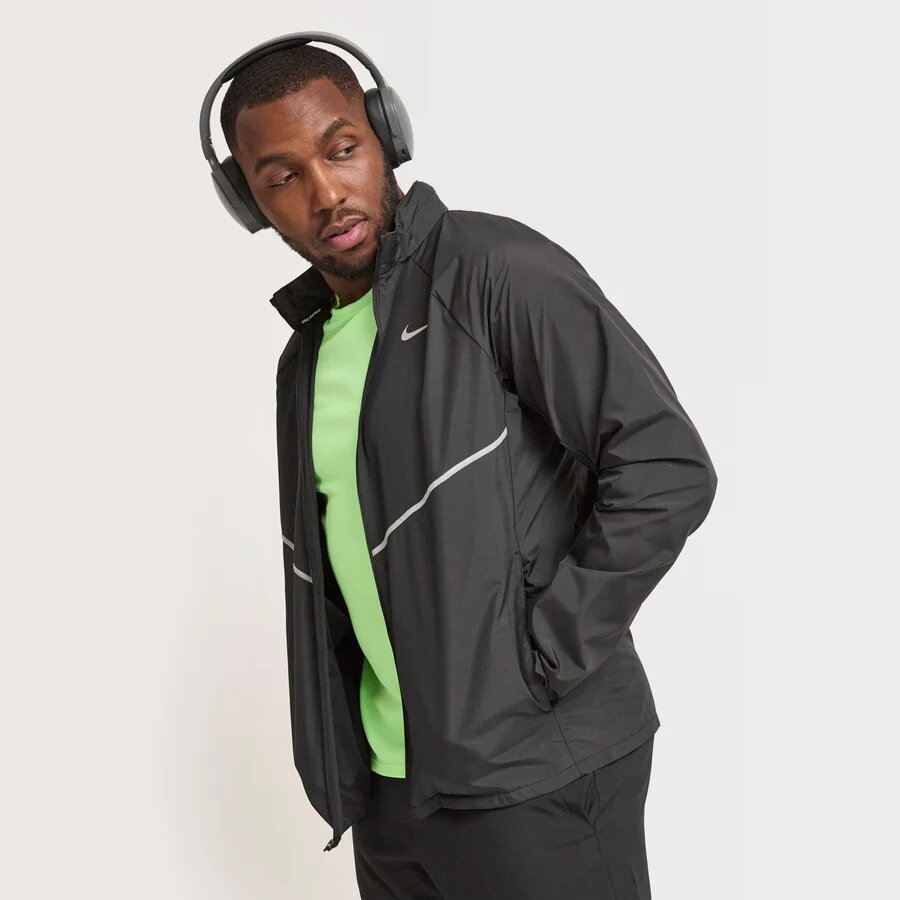 Nike Men’s Miler Lightweight Running Jacket